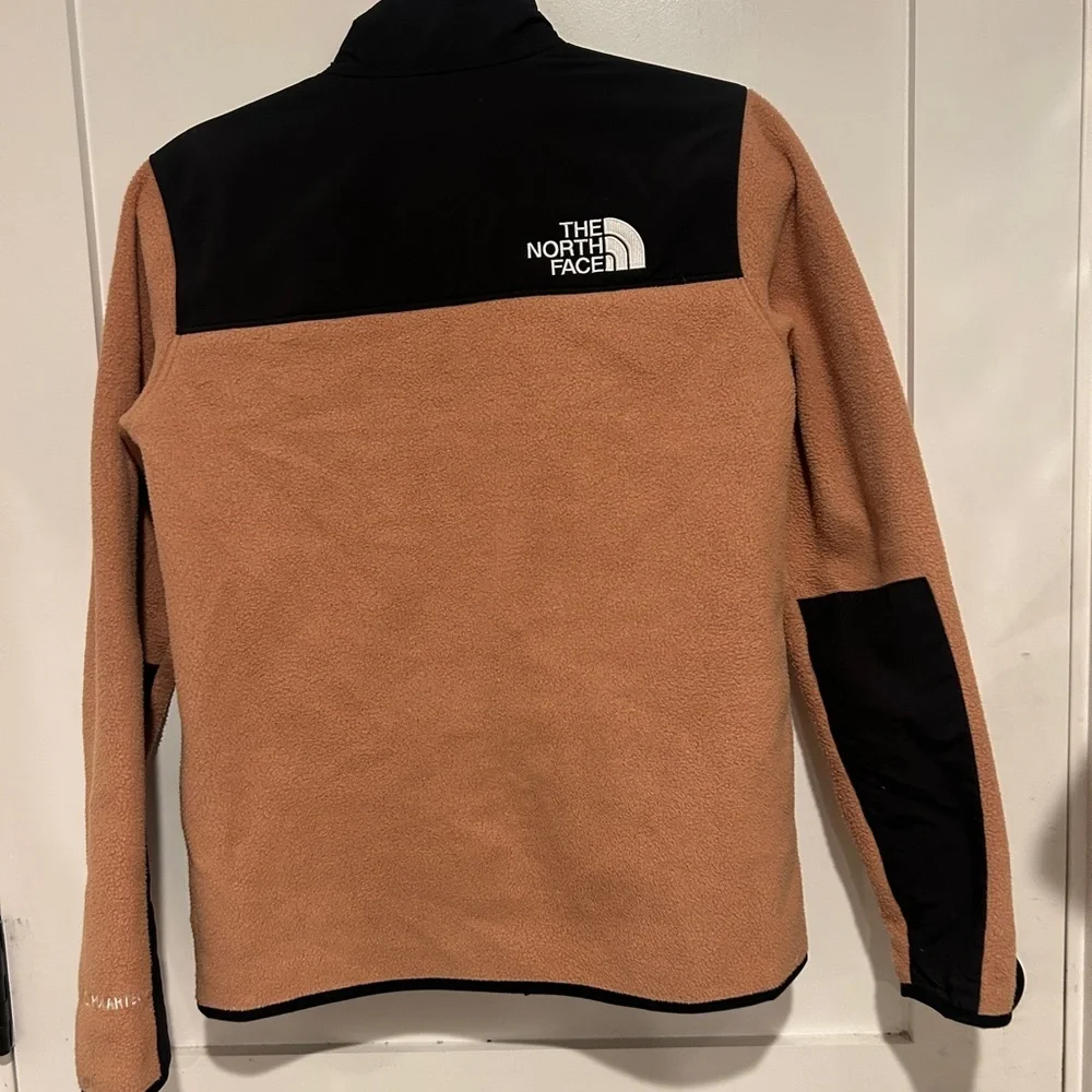 The North Face Full Zip Polartec Jacket Almond Butter Youth/Teen XL (14/16)